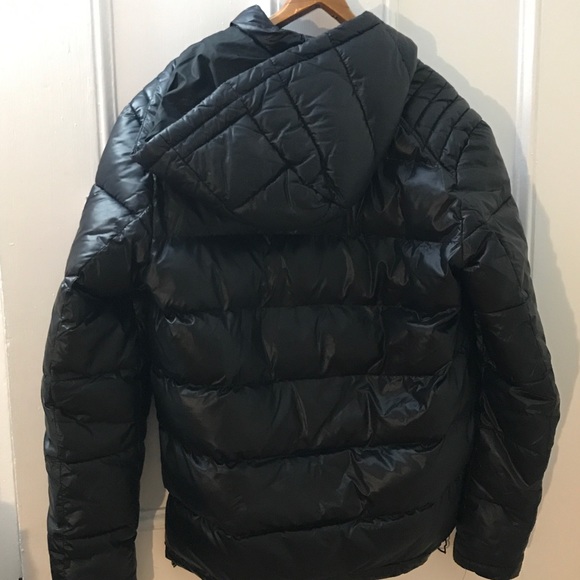 Guess jacket size small - Picture 8 of 8